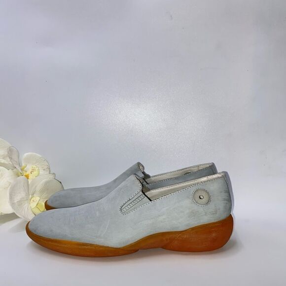 Louis Vuitton Light Gray and Orange Loafers - Picture 2 of 14